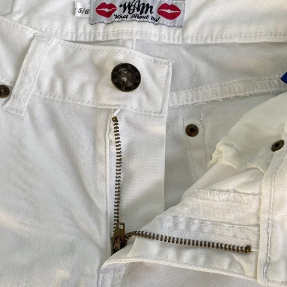 ❤️3/$30 WAM What About Me White Pants - Picture 7 of 8
